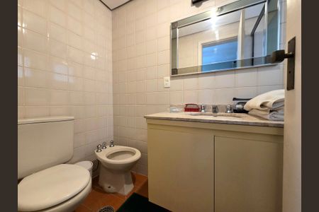 Apartamento para alugar com 200m², 4 quartos e 3 vagas Apartamento para alugar com 200m², 4 quartos e 3 vagasBanheiro da Suíte 3