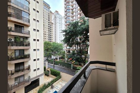 Apartamento para alugar com 200m², 4 quartos e 3 vagas Apartamento para alugar com 200m², 4 quartos e 3 vagasVaranda da Suíte 2