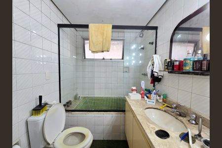 Apartamento para alugar com 200m², 4 quartos e 3 vagas Apartamento para alugar com 200m², 4 quartos e 3 vagasBanheiro da Suíte 4