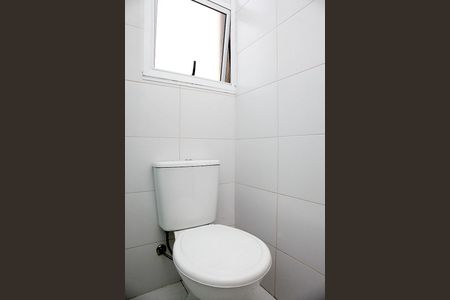 Banheiro de kitnet/studio para alugar com 1 quarto, 19m² em Centro Histórico, Porto Alegre