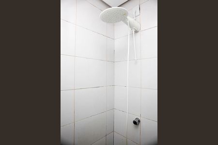 Banheiro de kitnet/studio para alugar com 1 quarto, 19m² em Centro Histórico, Porto Alegre