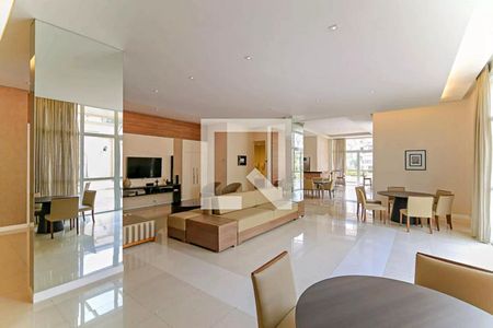 Apartamento à venda com 178m², 3 quartos e 4 vagas Apartamento à venda com 178m², 3 quartos e 4 vagasÁrea comum - Salão de festas