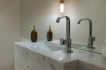 Apartamento à venda com 178m², 3 quartos e 4 vagas Apartamento à venda com 178m², 3 quartos e 4 vagasLavabo