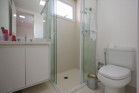 Apartamento à venda com 178m², 3 quartos e 4 vagas Apartamento à venda com 178m², 3 quartos e 4 vagasBanheiro da Suíte 2