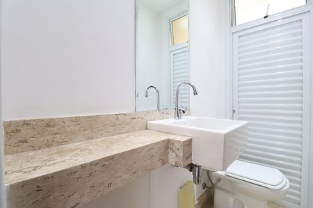 Apartamento para alugar com 160m², 4 quartos e 3 vagasLavabo