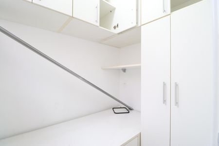 Apartamento para alugar com 160m², 4 quartos e 3 vagasÁrea, banheiro e quarto de Serviço