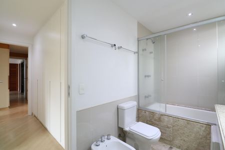 Apartamento para alugar com 160m², 4 quartos e 3 vagasBanheiro da Suíte 3