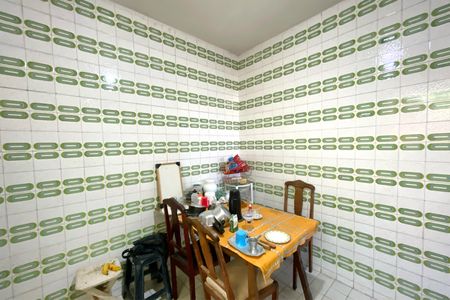 Casa à venda com 360m², 2 quartos e 2 vagasCozinha