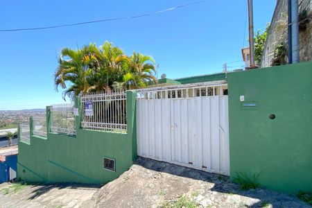 Casa à venda com 360m², 2 quartos e 2 vagasFachada