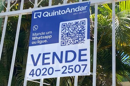 Casa à venda com 360m², 2 quartos e 2 vagasPlaca