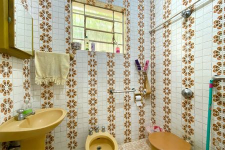 Casa à venda com 360m², 2 quartos e 2 vagasBanheiro