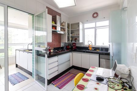 Apartamento para alugar com 150m², 3 quartos e 2 vagasCozinha