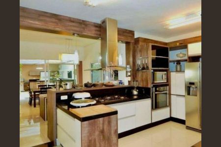 Casa de condomínio à venda com 350m², 4 quartos e 8 vagas