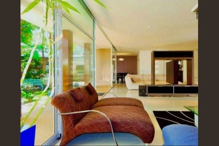 Casa de Condomínio à venda com 4 quartos, 350m² em Jardim Cordeiro, São Paulo