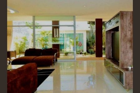 Casa de condomínio à venda com 350m², 4 quartos e 8 vagas