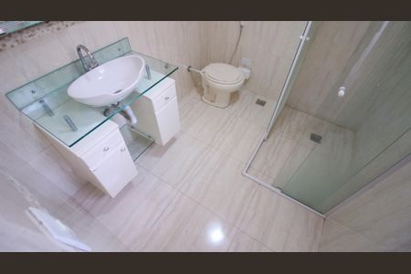 Casa à venda com 300m², 5 quartos e 2 vagas