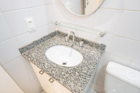 Apartamento à venda com 70m², 3 quartos e 2 vagasBanheiro Social