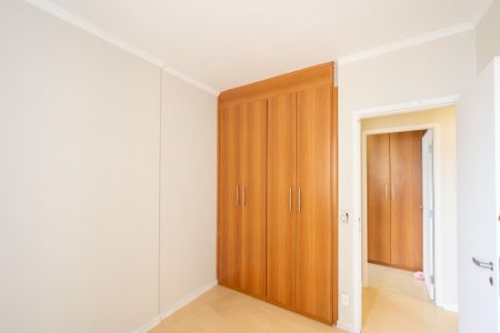 Apartamento à venda com 70m², 3 quartos e 2 vagasQuarto 2