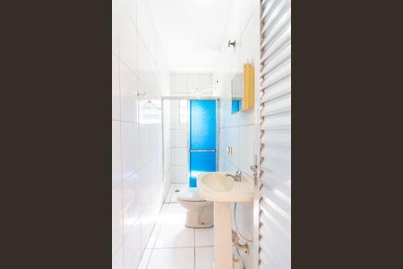 Banheiro de casa para alugar com 1 quarto, 30m² em Km 18, Osasco