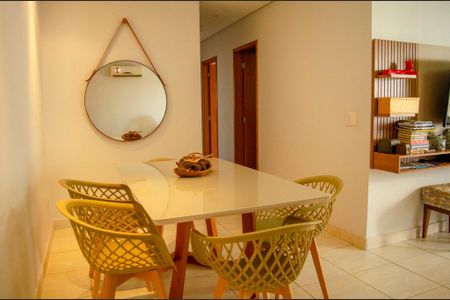 Sala de apartamento para alugar com 3 quartos, 94m² em Jardim Goiás, Goiânia
