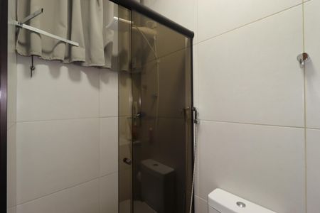Casa à venda com 195m², 2 quartos e 5 vagasBanheiro Social