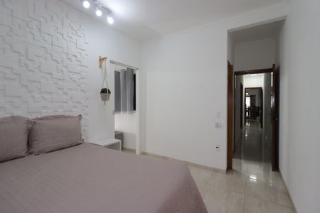 Casa à venda com 195m², 2 quartos e 5 vagasSuíte