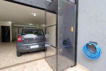 Casa à venda com 195m², 2 quartos e 5 vagasElevador