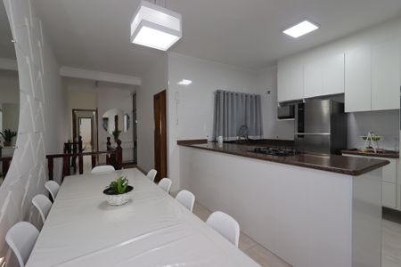 Casa à venda com 195m², 2 quartos e 5 vagasCozinha