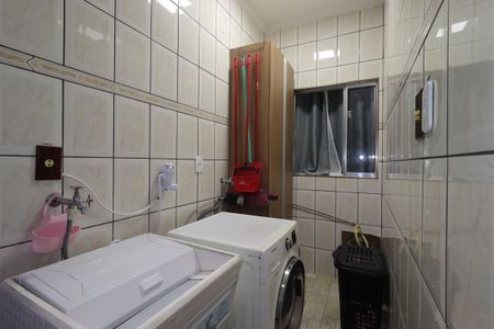 Casa à venda com 195m², 2 quartos e 5 vagasÁrea de Serviço