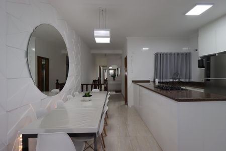 Casa à venda com 195m², 2 quartos e 5 vagasCozinha