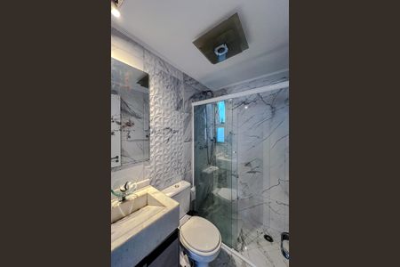 Apartamento à venda com 74m², 3 quartos e 1 vaga Apartamento à venda com 74m², 3 quartos e 1 vagaBanheiro