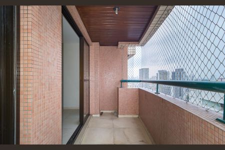 Apartamento para alugar com 95m², 3 quartos e 2 vagas Apartamento para alugar com 95m², 3 quartos e 2 vagasVaranda