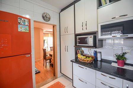 Apartamento à venda com 75m², 3 quartos e 2 vagasCozinha