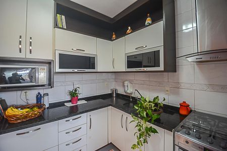 Apartamento à venda com 75m², 3 quartos e 2 vagasCozinha