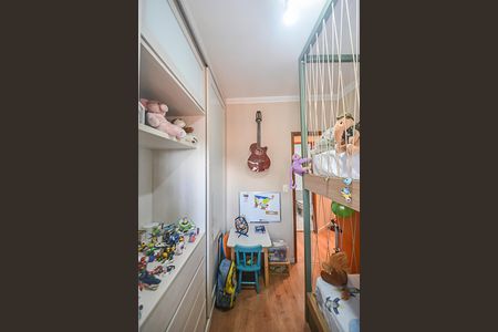 Apartamento à venda com 75m², 3 quartos e 2 vagasQuarto 2