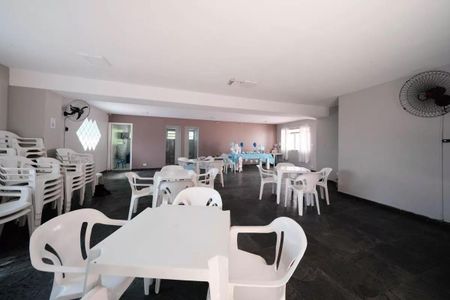 Apartamento à venda com 50m², 2 quartos e 1 vaga Apartamento à venda com 50m², 2 quartos e 1 vagaÁrea comum - Salão de festas