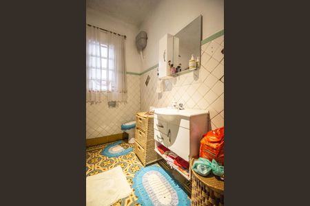 Banheiro de casa à venda com 2 quartos, 600m² em Vila Vitorio Mazzei, São Paulo