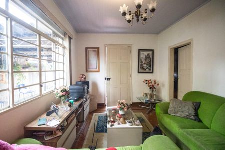 Sala de casa à venda com 2 quartos, 600m² em Vila Vitorio Mazzei, São Paulo