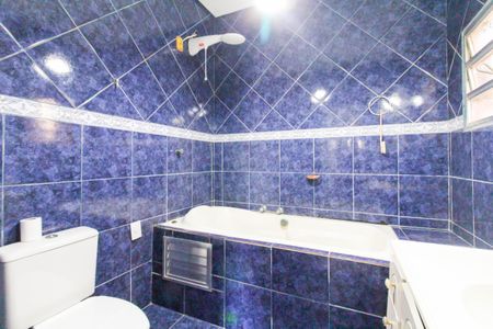 Casa à venda com 306m², 2 quartos e 1 vaga Casa à venda com 306m², 2 quartos e 1 vagaBanheiro