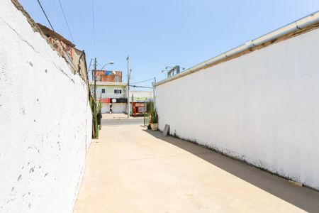 Casa à venda com 306m², 2 quartos e 1 vaga Casa à venda com 306m², 2 quartos e 1 vagaÁrea externa
