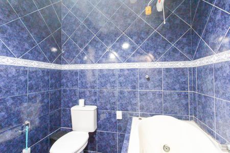 Casa à venda com 306m², 2 quartos e 1 vaga Casa à venda com 306m², 2 quartos e 1 vagaBanheiro