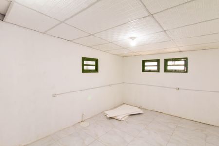 Casa à venda com 306m², 2 quartos e 1 vaga Casa à venda com 306m², 2 quartos e 1 vagaGaragem