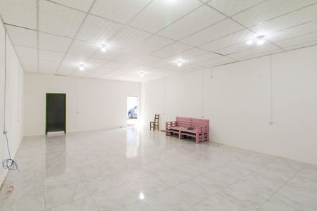 Casa à venda com 306m², 2 quartos e 1 vaga Casa à venda com 306m², 2 quartos e 1 vagaGaragem