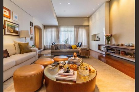 Apartamento à venda com 470m², 4 quartos e 6 vagasÁrea comum - Salão de festas