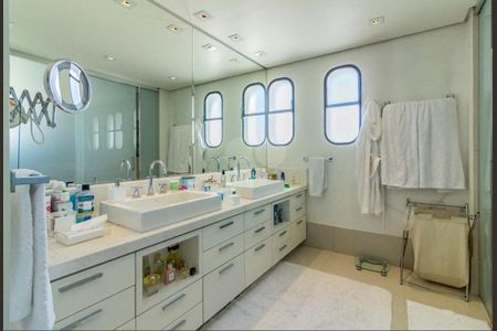 Banheiro de apartamento à venda com 4 quartos, 470m² em Santa Cecilia, São Paulo