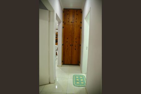 Casa à venda com 167m², 2 quartos e 3 vagasHall dos Quartos 