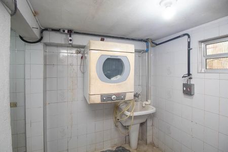 Casa à venda com 308m², 5 quartos e 2 vagasÁrea de Serviço