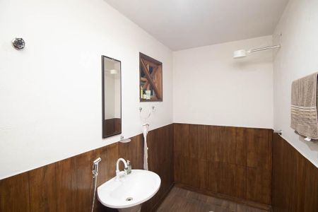 Casa à venda com 308m², 5 quartos e 2 vagasBanheiro 5