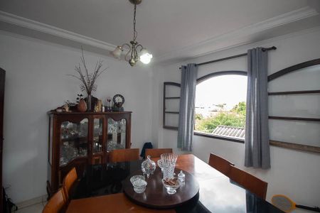 Casa à venda com 308m², 5 quartos e 2 vagasSala de Jantar