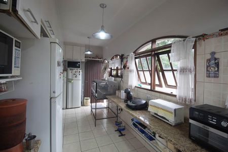 Casa à venda com 308m², 5 quartos e 2 vagasCozinha 